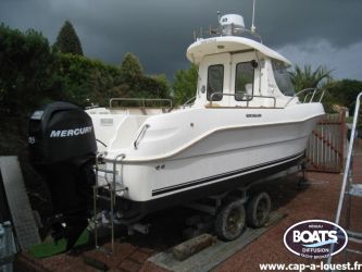 QUICKSILVER 640 pilothouse