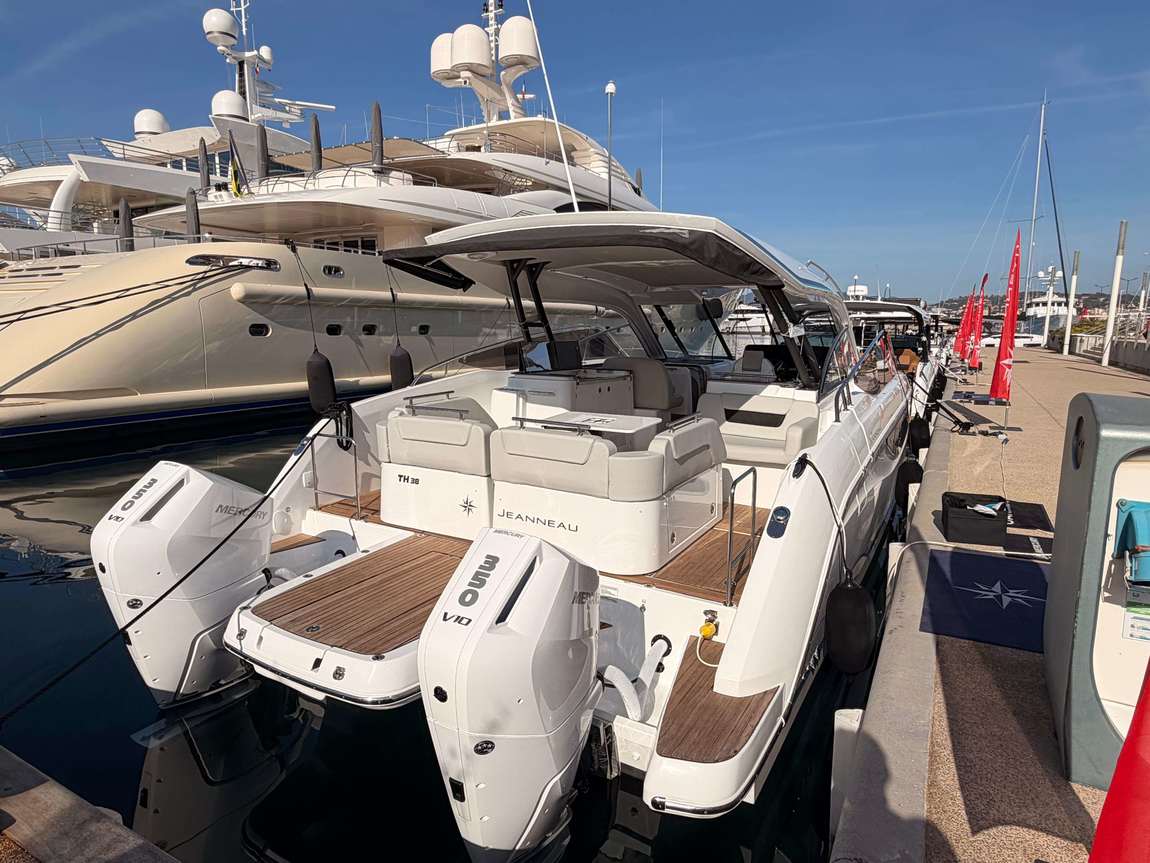 th-38-jeanneau-occasion-2026-vendre-annonces-bateaux