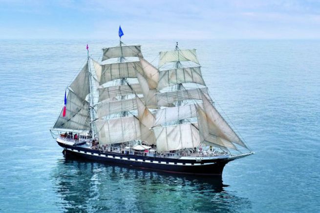 Quelles différences entre un trois-mâts barque et un trois-mâts carré