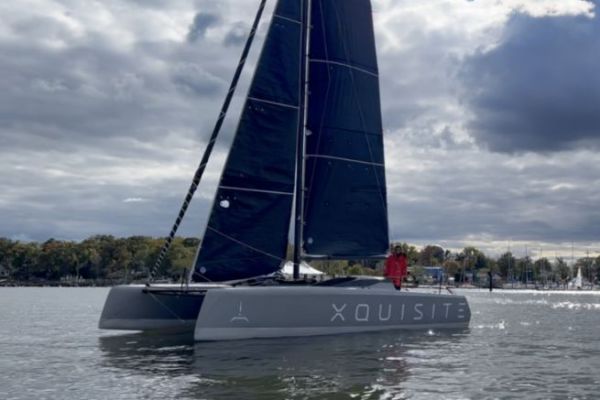 Le Xquisite 30 Sportcat a t cr pour l'cole de voile Xquisite