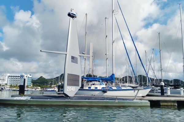 Saildrone en escale  Sainte Lucie