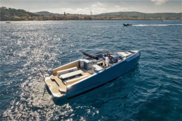 Alium 42 S, un bateau familial en aluminium Made In France