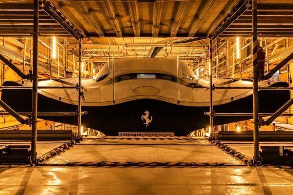 Le Ferrari Hypersail se d�voile enfin