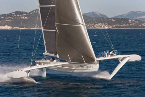 hydroptere trimaran