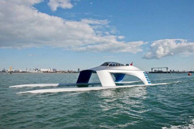 Le Glider Yacht Super Sport 18