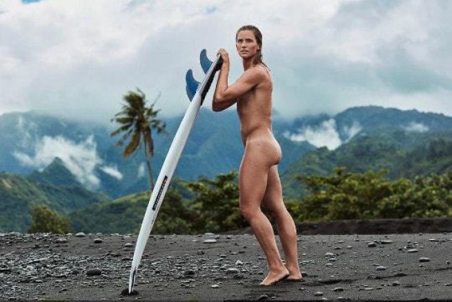 La surfeuse Courtney Colongue pose nue pour l'ESPN Body Issue