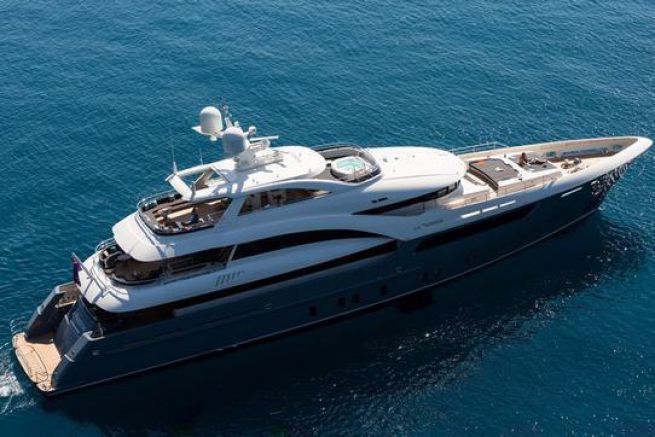 yacht 500 000 euros