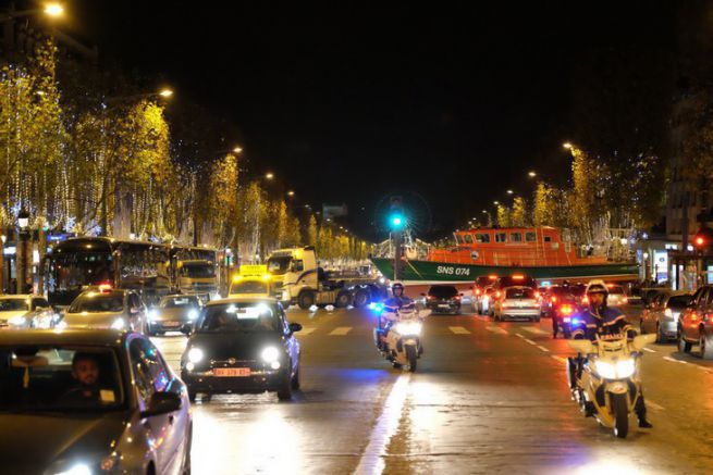 J-10 pour le Nautic de Paris 2016, embouteillages  Paris!