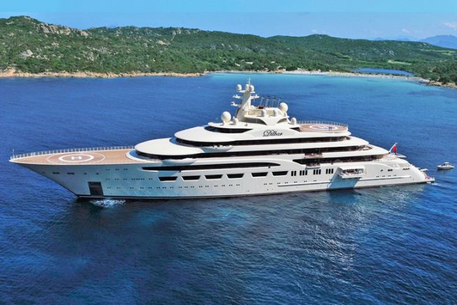 Le superyacht Dilbar, le plus grand yacht au monde en volume