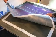 Panneau solaire fix par un Velcro sur un bimini