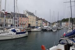 Belle-Ile sous la pluie, les tauds sont de sortie