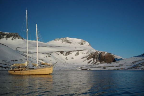 Le bateau - Découvrez l'Arctique à bord de la Louise