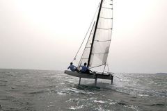 Vol lors de l'essai du catamaran Befoil 16 Sport
