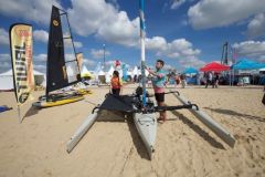 Voile lgre sur la plage du Grand Pavois