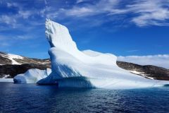 La couleur des icebergs est-elle le blanc ?