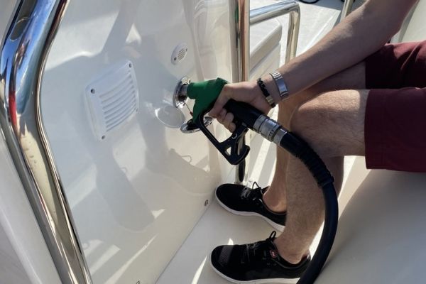 réservoir carburant pour bateaux 