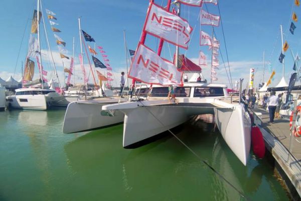 Neel 52 : Un trimaran qui gagne en luminosité et en élégance