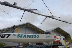 Des bateaux endommags gagnent Lorient par la route