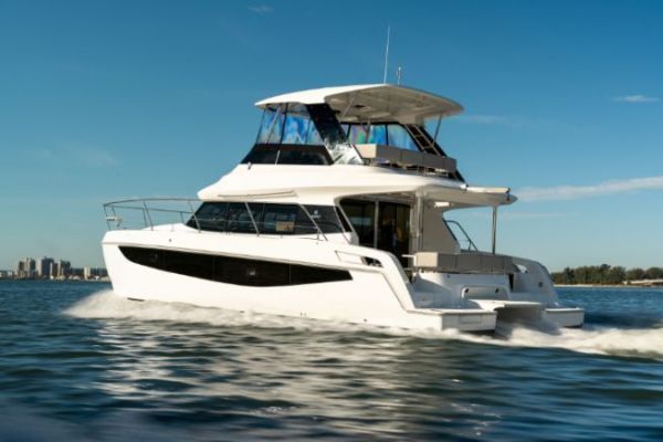 Aquila 42 Yacht, une navigation en douceur dans la vague et de bonnes performances