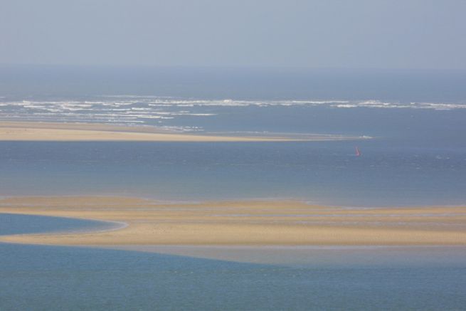 Bassin d'Arcachon : Les tempêtes entraînent l'interdiction temporaire  d'accès aux passes