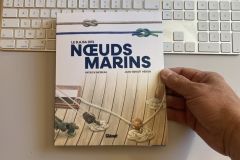 Le B.A.BA des noeuds marins, un ouvrage tout en aquarelle pour apprendre les nouages