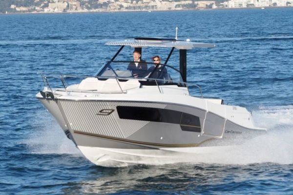 Le Cap Camarat 9.0 WA Srie 2, un bateau open au large programme inspir par ses grands frres