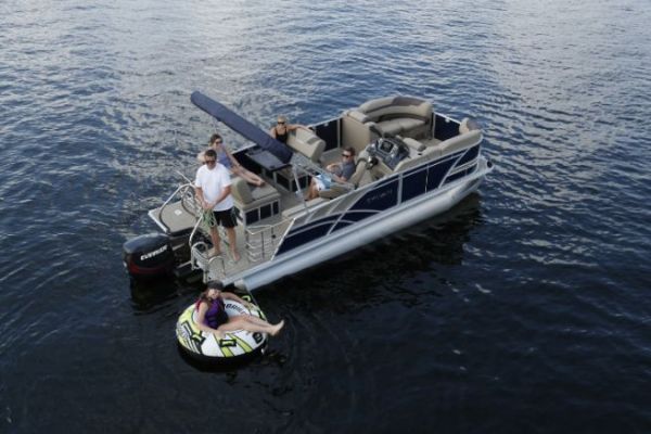 Le Pontoon Boat, un bateau pour toutes les activits nautiques