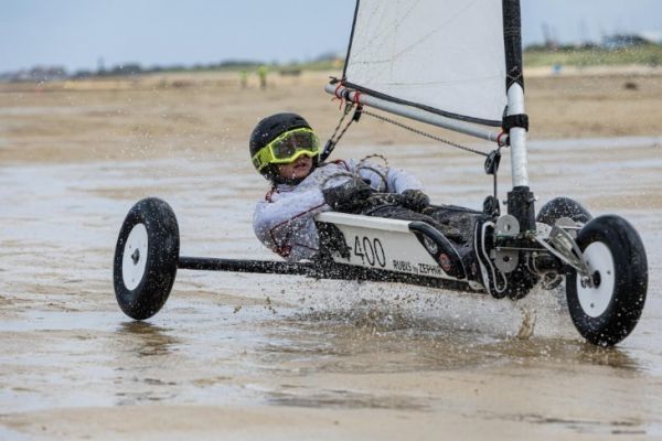 Rencontre avec Louna Roger Lebel, championne du monde de kart  voile