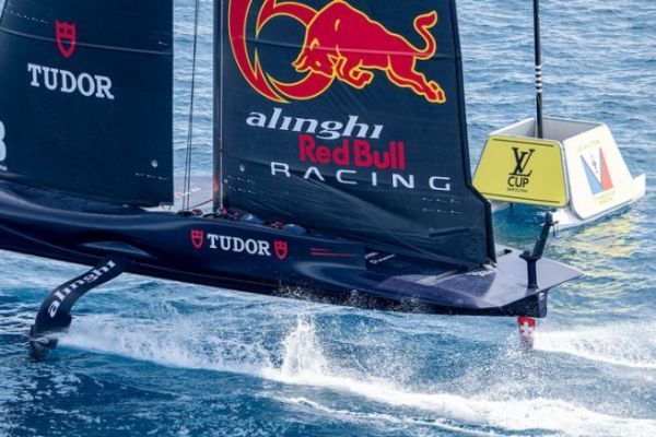 Louis Vuitton Cup 2024 : Alinghi et American Magic sauvent leur peau dans le petit temps Barcelonais