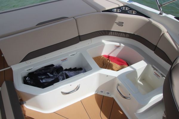 Bayliner V20, un bowrider amnag pour la famille