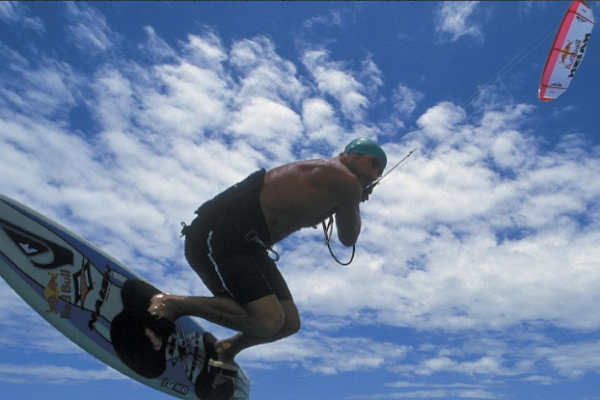 Le kitesurf : l'ascension d'une nouvelle discipline avec Robby Naish