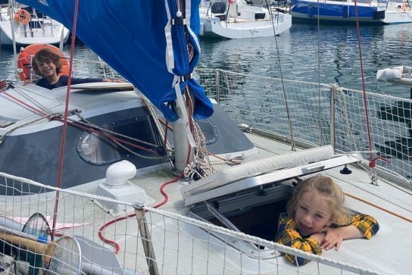 Nous avons vcu 8 mois  4 dans un Ecume de Mer : la descente aux enfers