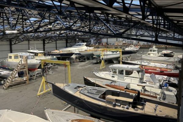 Refit et maintenance au Chantier Naval Kervilor - Les Ateliers d'Olivier
