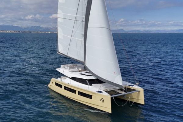 Aventura 45 : volumes, modularité et cockpit optimisé pour la croisière hauturière