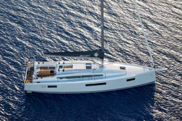 Jeanneau Sun Odyssey 415 : un cockpit walkaround et des configurations modulables