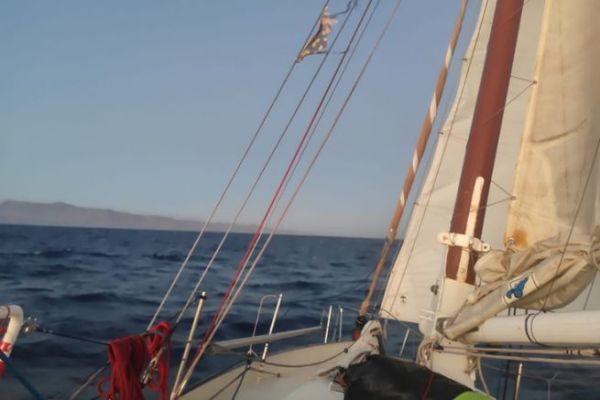 Journal de bord d'une transat en 21 jours sur Hateya, un cotre aurique en acier