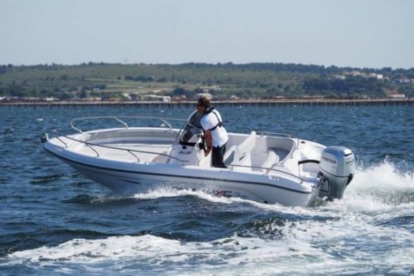 Honda 4XC H19CC : l'esprit marin  porte de main