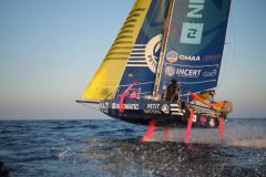 Benoit Marie reste en tte de course malgr une avarie