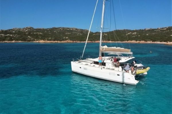 EMERAUDE MULTICOQUES, la location autrement entre libert� de navigation et engagement durable