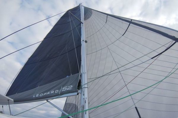 En mer au large de Saint-Rapha�l : silence au moteur et v�locit� sous code 0