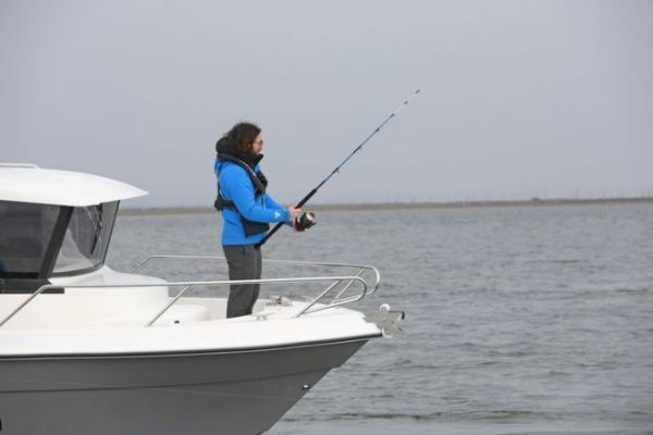 Pacific Craft 650 T : quel positionnement face aux autres timoniers de p�che ?