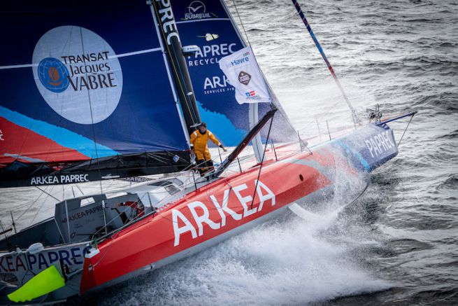Sébastien Simon sur l'IMOCA Arkea Paprec