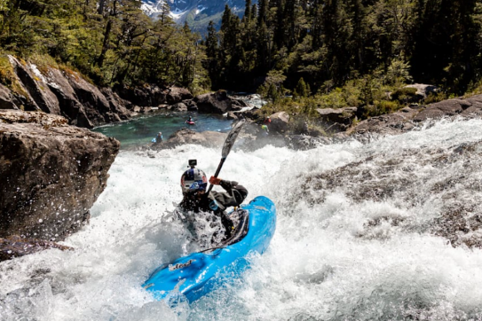 Nouria Newman sur le Rio Blanco en Patagonie 