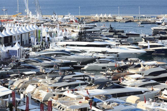 Les nouveauts bateaux  moteur  dcouvrir  Cannes 