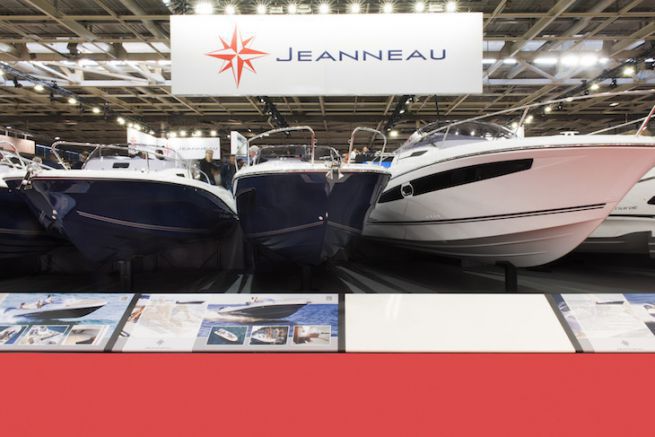 Le stand Jeanneau moteur sur le Nautic 2016