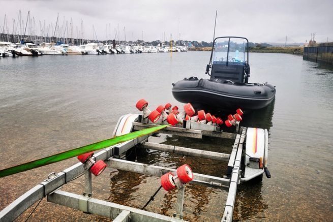 Comment mettre sont bateau sur remorque en tant seul ?