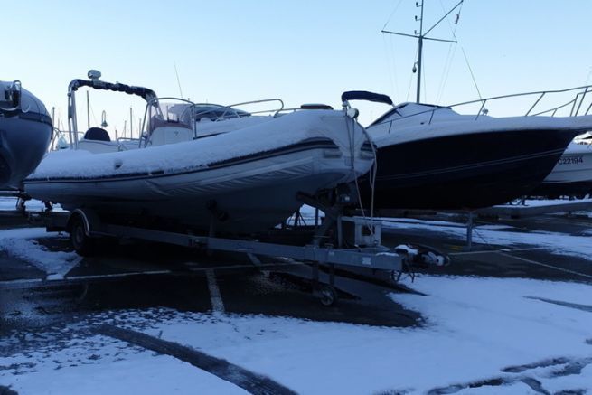 Une remorque qui reste une saison d'hiver entière inutilisée attirera l'attention