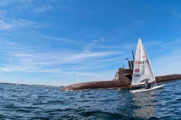 Le sous marin a travers� la zone de d�part des ILCA