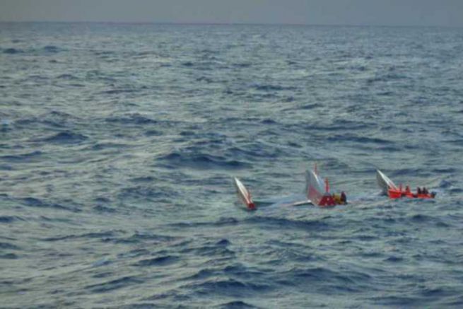 Le Multi50 Drekan chaviré