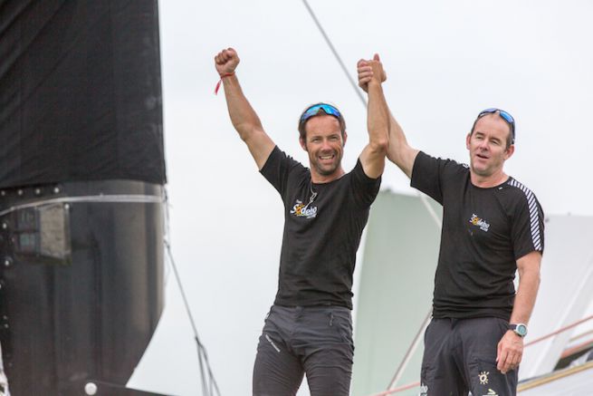 Thomas Coville et Jean-Luc N�lias remportent la 13 �dition de la Transat Jacques Vabre